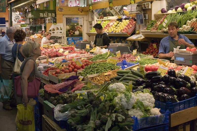 Maraîcher aux Halles de Lyon - Paul Bocuse ©Tristan Deschamps